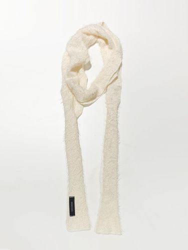 Hairly Knit Muffler Scarf (Ivory) - KOOKEESEE - Modalova