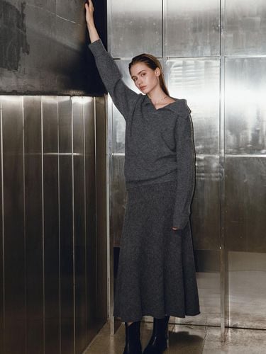 Open collar neck pullover + A line knit long skirt - ISABEY - Modalova