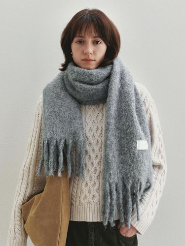 Chunky Tassle Wool Muffler (Gray) - Neev - Modalova