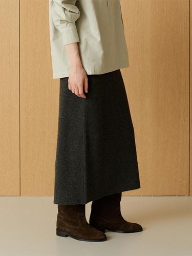 Knitted Long Skirt (Charcoal) - THE RYE - Modalova