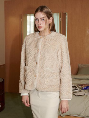 Faye Faux Fur Jacket [Beige] - HIBISCUS BLOOM - Modalova