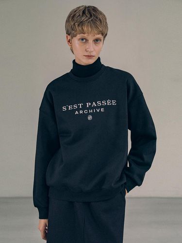 SITP5168 Lettering Embroidered Napping Sweat Shirt - Siyazu - Modalova