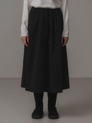 Baguette corduroy skirt (black) - THE MITTEN - Modalova