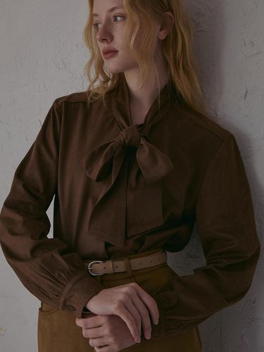 Suede tie blouse - brown - ODER - Modalova