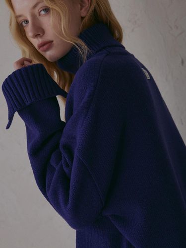 Slit wool turtleneck pullover - deepblueberry - ODER - Modalova