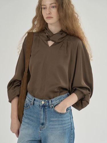 Bitter Cross Blouse Brown - MOMET - Modalova