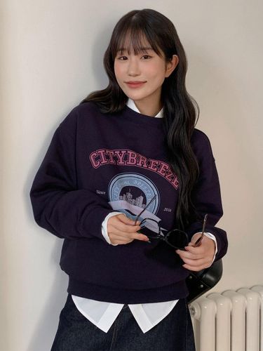 Essential City Arch Graphic Sweat Shirt_NAVY - CITYBREEZE - Modalova