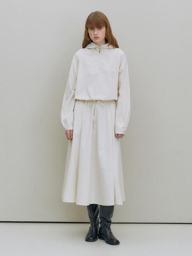 Jamie hooded dress (Cream beige) - LENUEE - Modalova