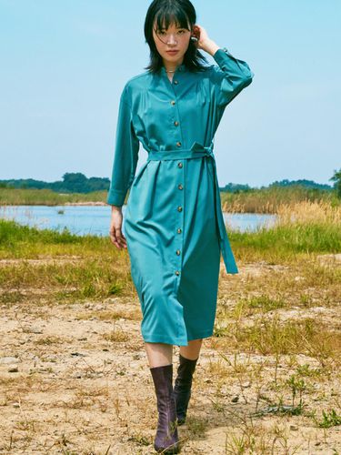 SOLID PIN TUCK DRESS_MINT BLUE - ouel - Modalova