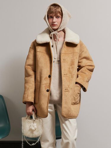 REVERSIBLE SHEARLING HALF COAT_BUTTER BEIGE - ouel - Modalova