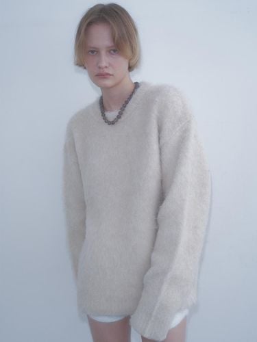 OVERSIZE HAIRY KNIT _CREAM - overdueflair - Modalova