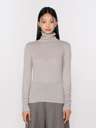 Shirring Pointed Long Sleeve T Grey - TOSE - Modalova