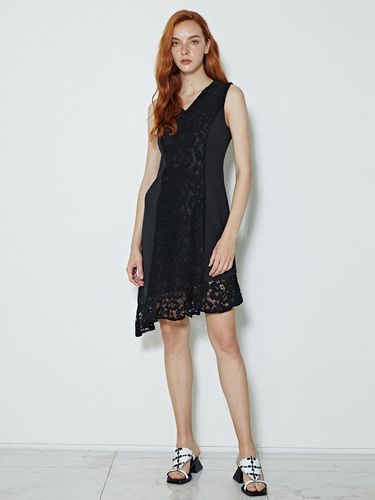 PURPLE LABEL_diagonal lace dress black - LIE - Modalova