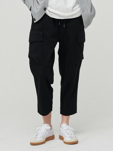 Boy Fit Ponte Cropped Cargo Pants Black - Awesomestudio - Modalova