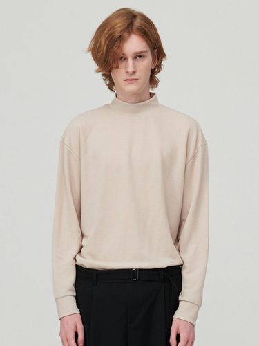 Minimal mock neck knit beige - Awesomestudio - Modalova