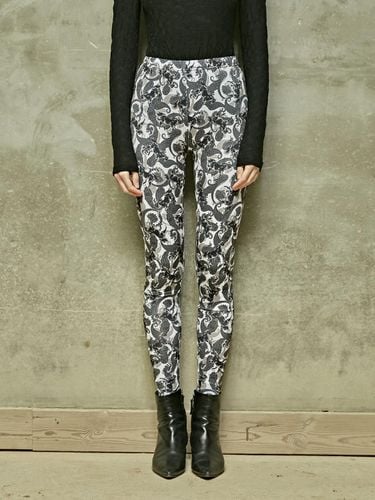 Hole Pattern Leggings Black - LIE - Modalova