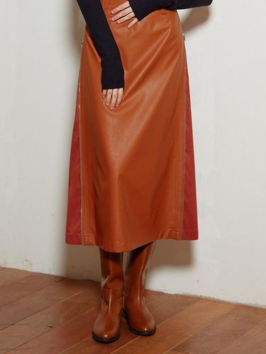 Eco-leather Zipper Detail A Skirt Brown - LIE - Modalova