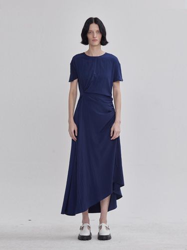 LIE Unbalanced Shirring dress Navy - LIE - Modalova