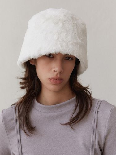 EP BUCKET HAT - FUR CREAM - EPINGLER - Modalova