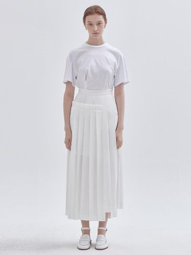 Unbalanced Pleats Skirt White - LIE - Modalova