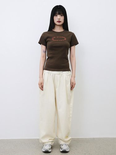 CIRCLE LOGO WOMAN T - SHIRT (BROWN) - CHANCECHANCE - Modalova