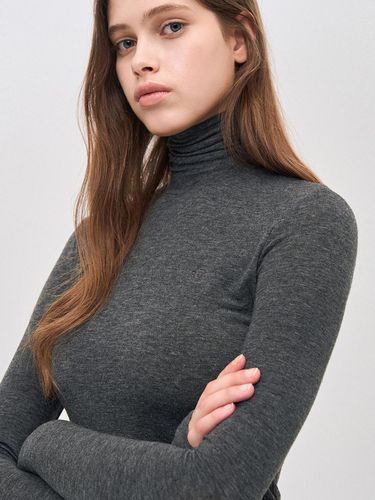 Essential Turtleneck Wool Jersey - SJYP - Modalova