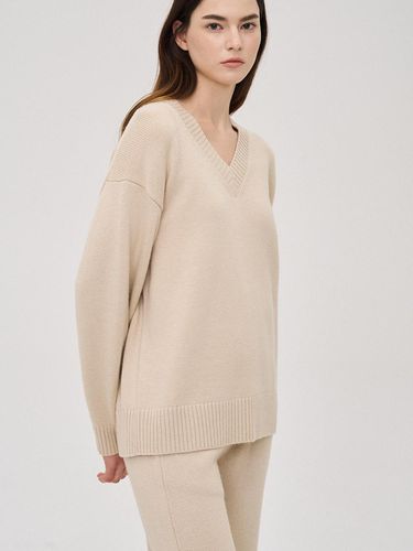 V-neck Loose Fit Knit Top - SJYP - Modalova