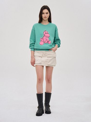 Fluffy Dino Patch Sweatshirt - SJYP - Modalova