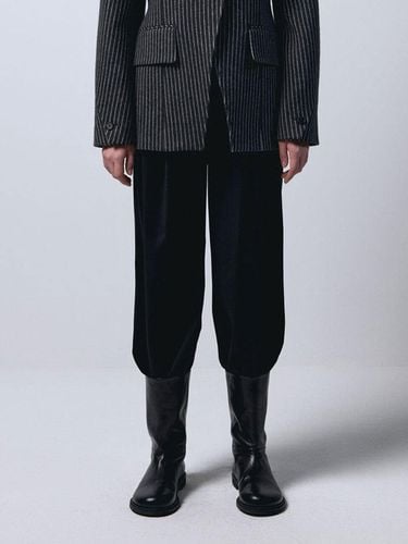 BELTED DOWN SLACKS - BLACK - EPINGLER - Modalova