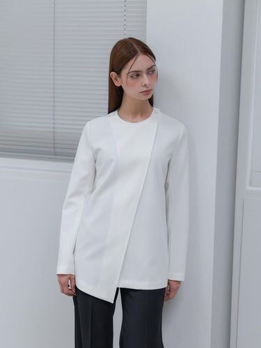 Asymmetrically cutted blouse - CHOIM - Modalova