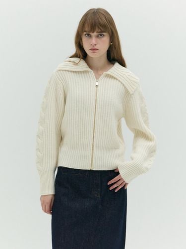 Wide collar cable point cardigan EMOAKCD020 - E.B.M (Edition by Michaa) - Modalova