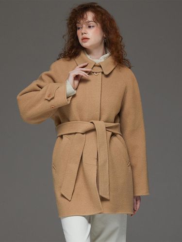 Handmade Belted Coat Beige - Awesomestudio - Modalova