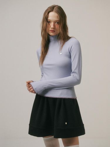 MELOT TURTLENECK T SHIRT_BLUE - AMIDI - Modalova