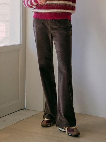 P3218 Front Pocket Flared Pants_Brown - vanone atelier - Modalova