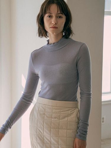 A3503 frill turtleneck T-shirt_Sky blue - vanone atelier - Modalova