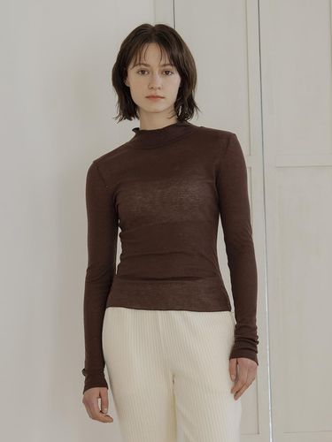 A3503 frill turtleneck T-shirt_Brown - vanone atelier - Modalova