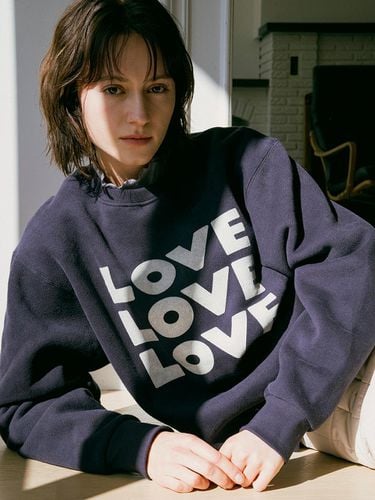 A3504 LOVE Sweat Shirt_Navy - vanone atelier - Modalova