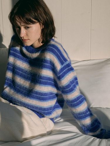 KN4255 Hair Ornament Stripe Knitwear_Blue - vanone atelier - Modalova