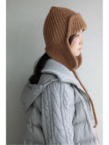 Handmade Earflap Hat ()_D7RAW24003CMX - LE CASHMERE - Modalova