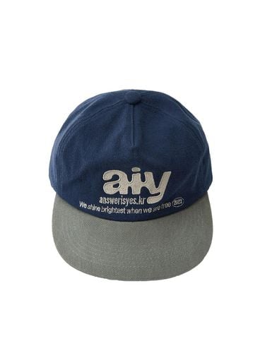 Aiy letter two - tone Cap Navy - answerisyes - Modalova