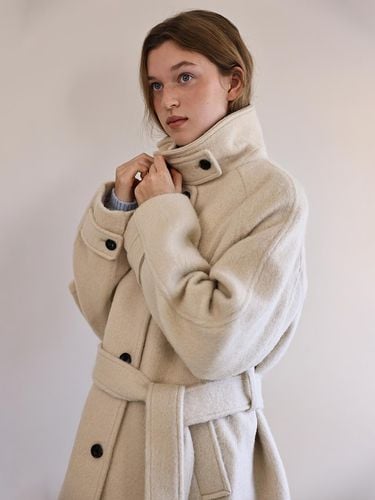 Alpaca belted half coat (ivory) - ANDNEEDS - Modalova