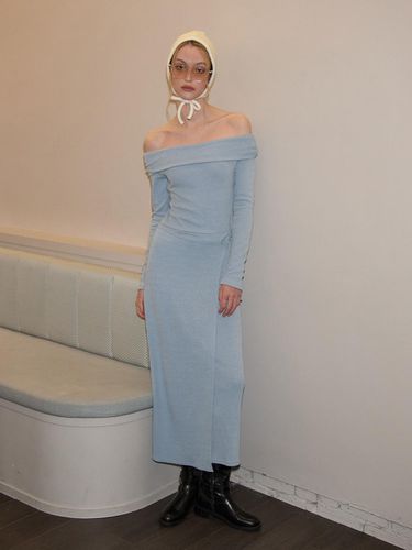 Off Shoulder Long Wrap Dress_ Blue - SALON DE YOHN - Modalova