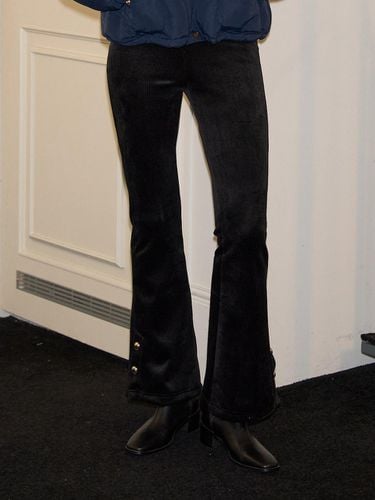 Velvet Boots Cut Pants_ Black - SALON DE YOHN - Modalova