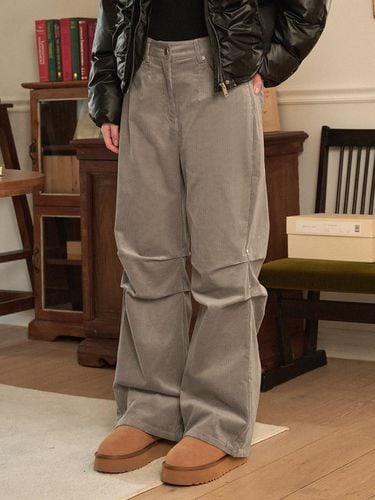 Unusual Corduroy-Parasuit Wide Pants - MICANE - Modalova