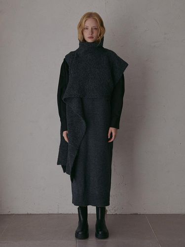 Pancho cape wool muffler - charcoal - ODER - Modalova