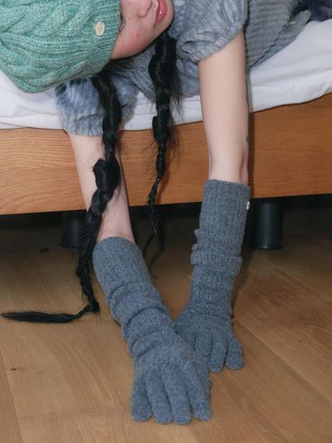 CABLE LONG GLOVES, CHARCOAL - FUNFROMFUN - Modalova