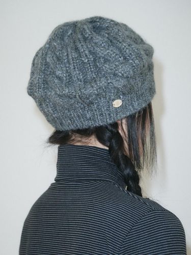 CABLE KNIT BERET, CHARCOAL - FUNFROMFUN - Modalova