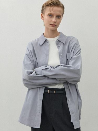 ESSENTIAL BOYFRIEND CORDUROY SHIRT (BL - 4285) - Atelier Nain - Modalova