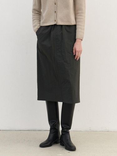 Recycle padding skirt - charcoal - AYU - Modalova