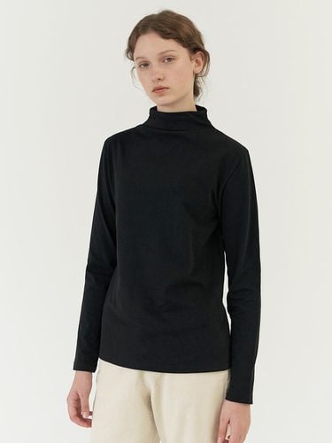 Silket cotton turtle neck top - black - AYU - Modalova